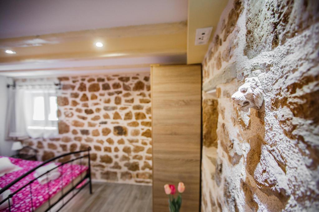 Studio Apartments Bonaca Spalato Esterno foto